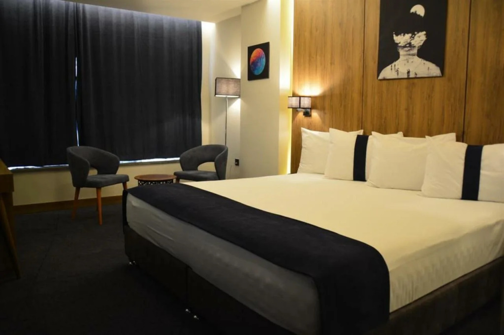 Monarch Hotel Amman