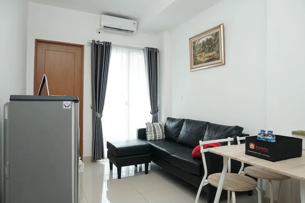 Minimalist And Cozy 2Br Apartment At The Nest Near Puri By Travelio