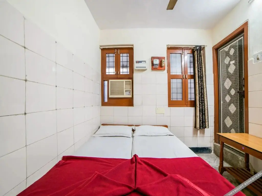 Sree Radha Lodge by OYO Rooms