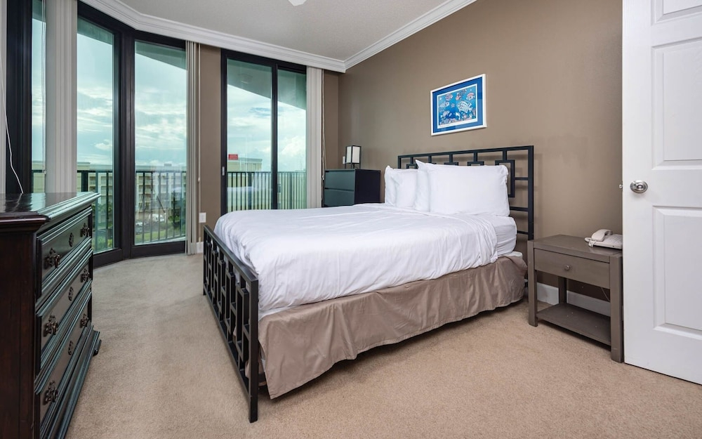 Lighthouse On The Bay 2513 3 Bedroom Condo