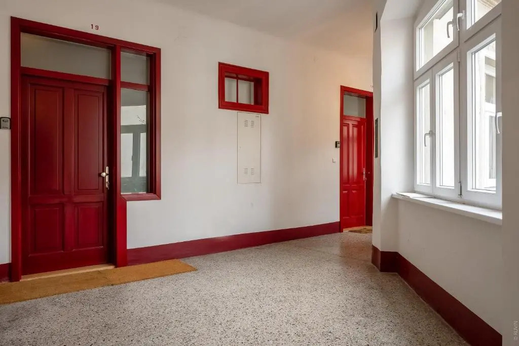 Luxurious and Bright, 5 min walk to city center