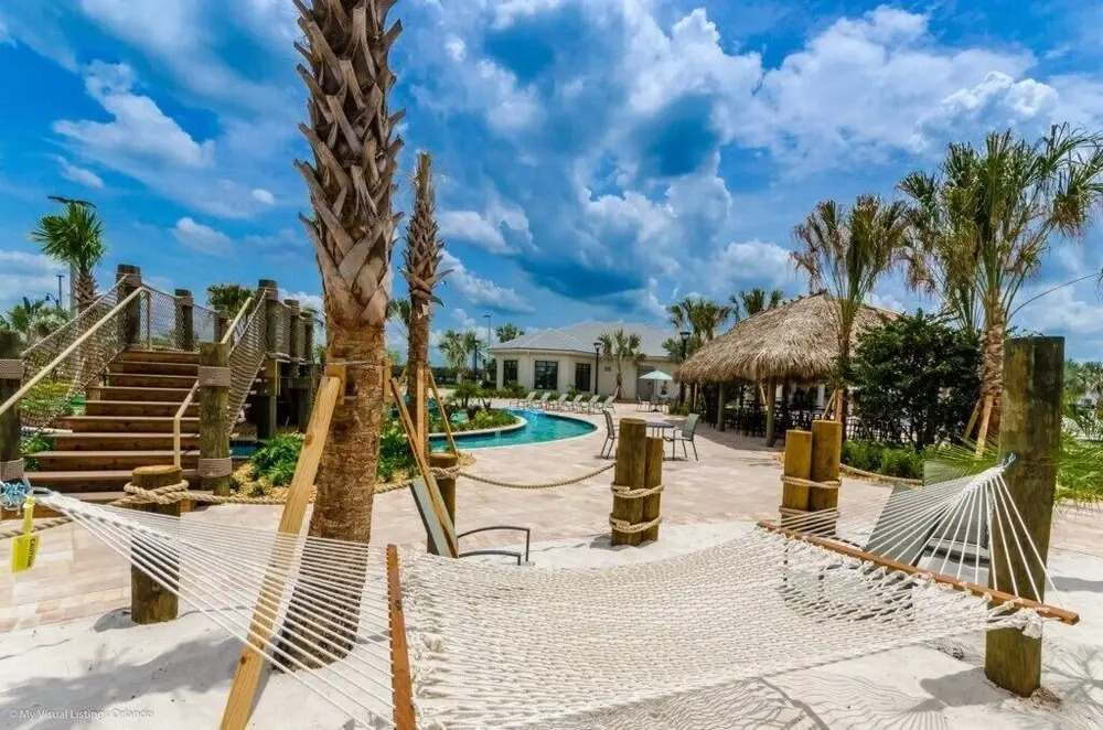 Storey Lake- 5 Bedroom Pool - 1666st Home by Redawning