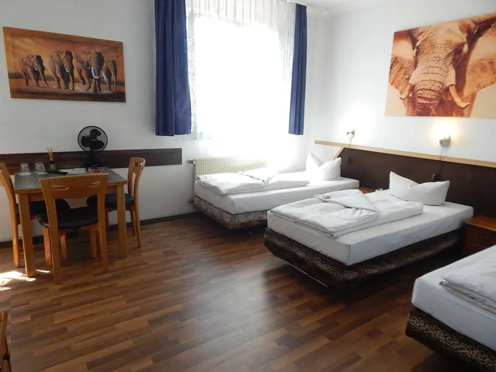 Bavaria Safari Hotel