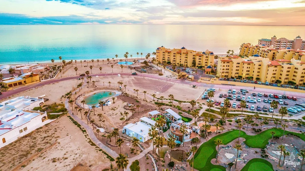 Casa Blanca Golf Villas