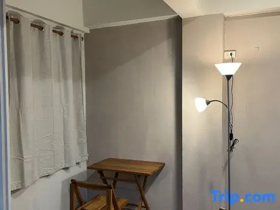 QueenBed, near city ,28 sq.m., near bus stn.