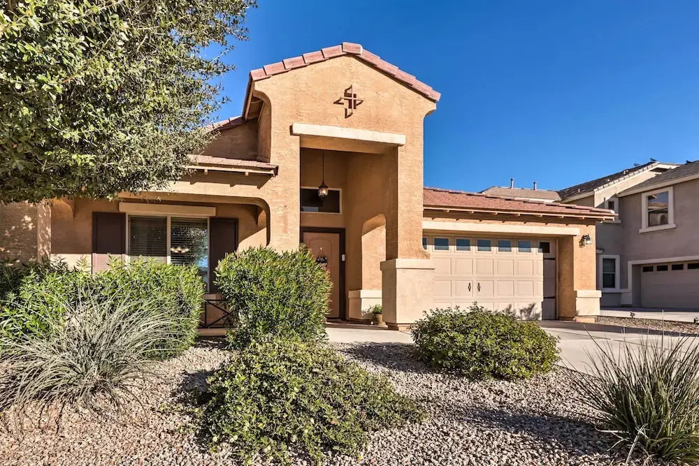 Maricopa Home w/ Swim-up Bar, Heated Pool & Slide