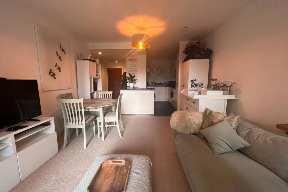 Central 1 Bedroom Apartment in Aldgate East in Zone 1