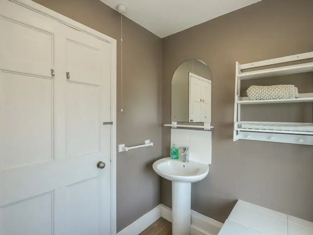 5 Bodmin Hill