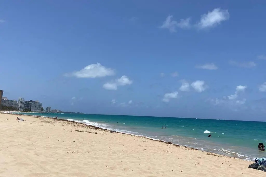 Centric 3B/1Bath near trendy Loiza Street