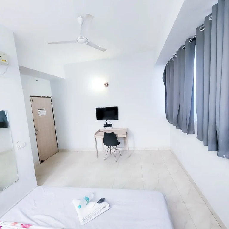 Roomshala 150 Happy Inn Vinod nagar