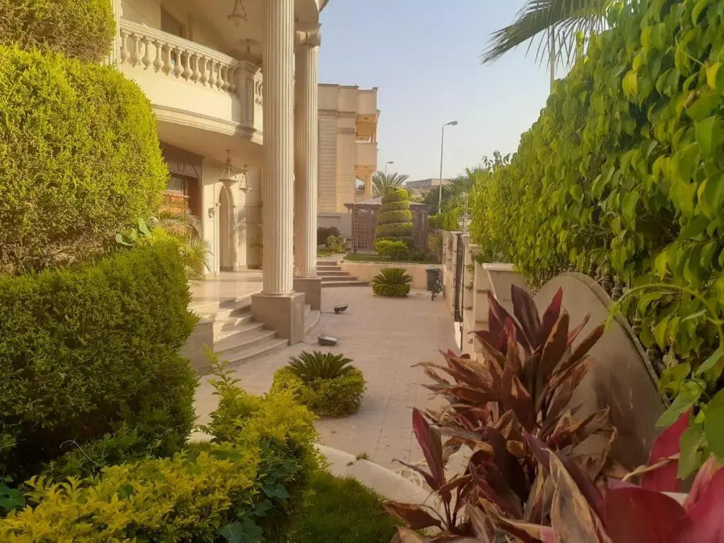 Super luxurious villa with large landscape areas