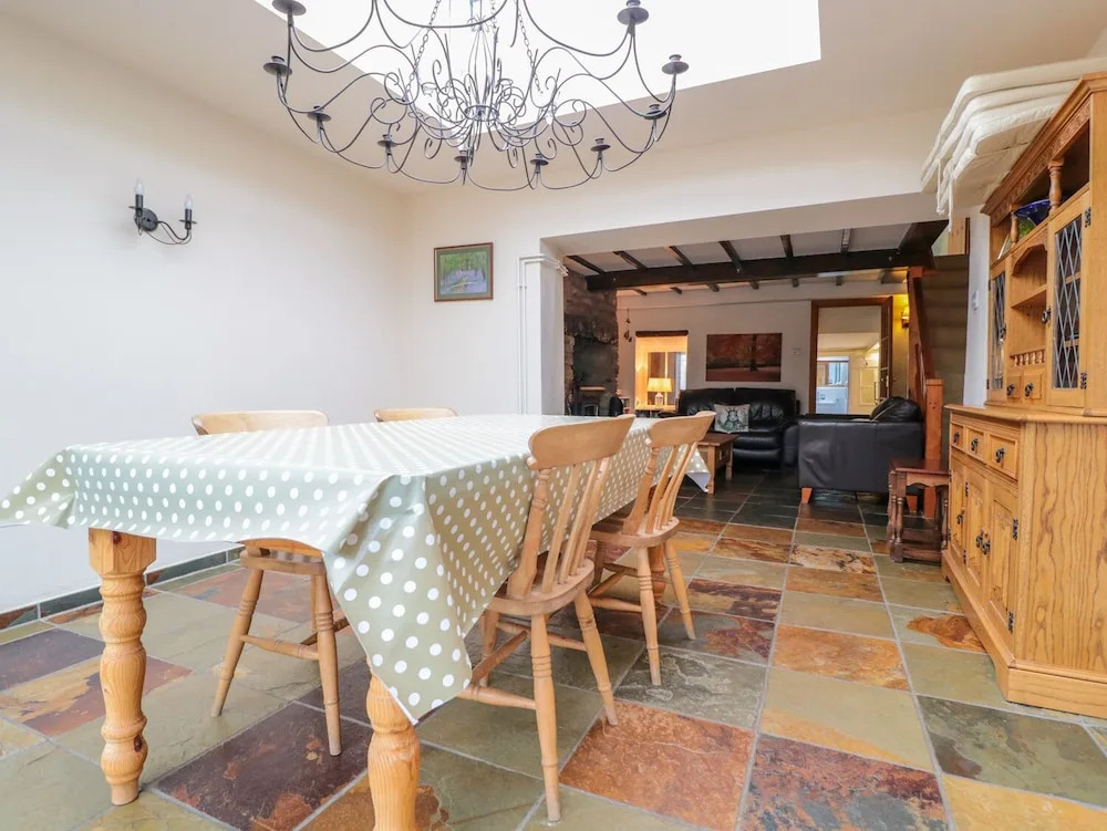 Twixt Cottage