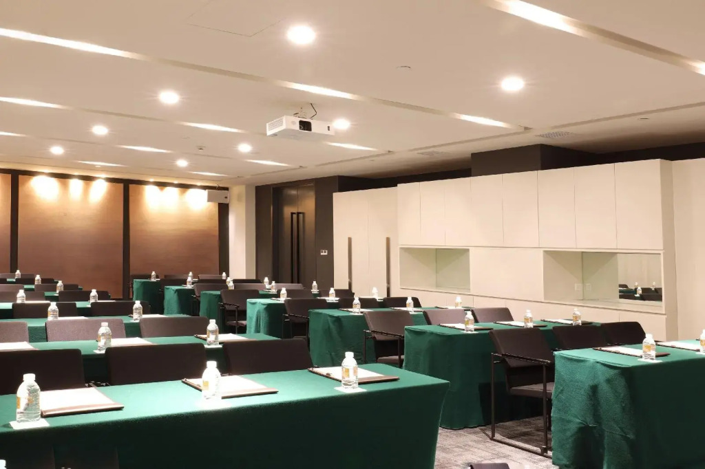 JinJiang Metropolo Hua Ting Guest House