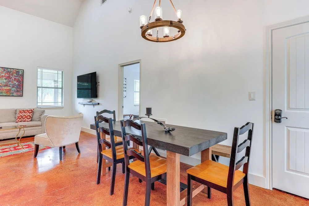 San Marcos Home w/ Fire Pit ~ 10 Mi to Downtown!