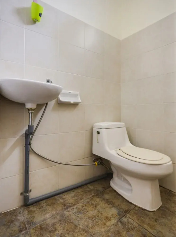 Hotel O Emes Jaya HomestayNearSamsung Electronic Indonesia PT