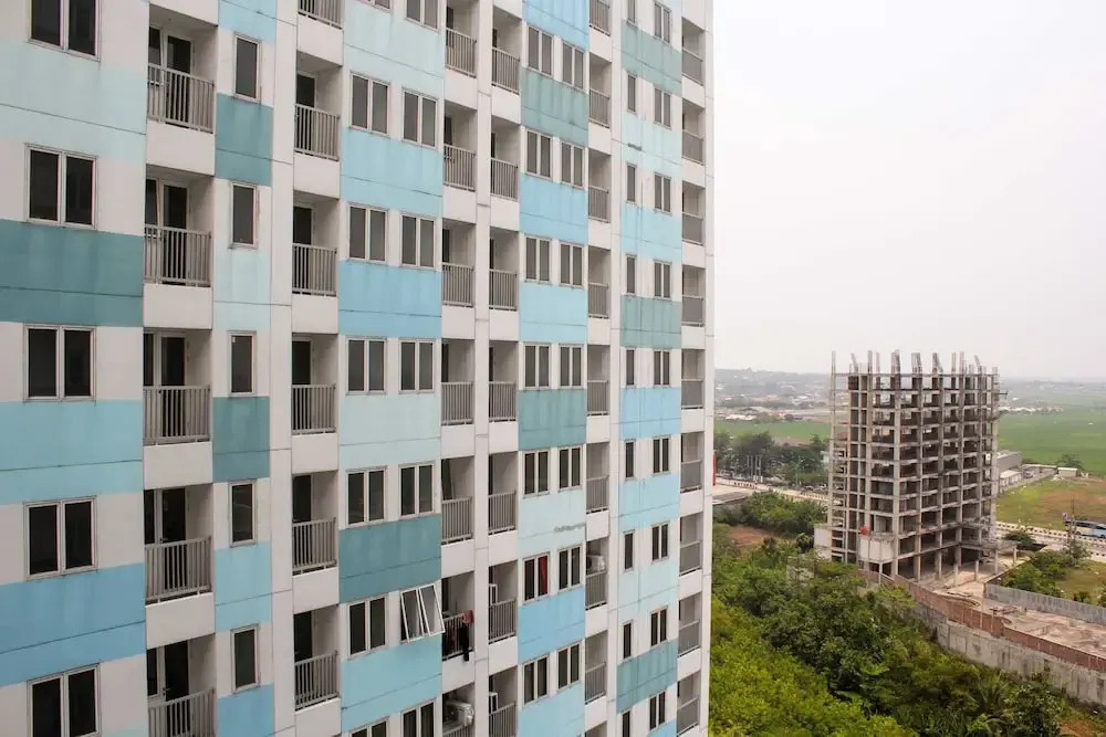 Comfort Living 1Br At Grand Sentraland Karawang Apartment