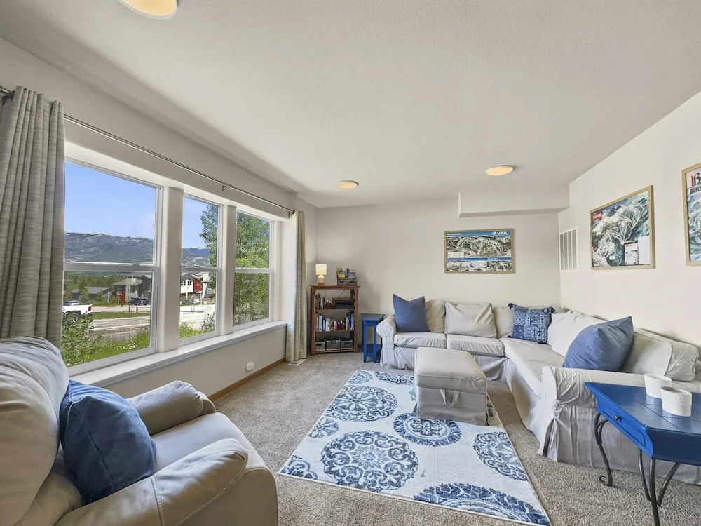 173 Buffalo Drive 3 Bedroom Townhouse by RedAwning