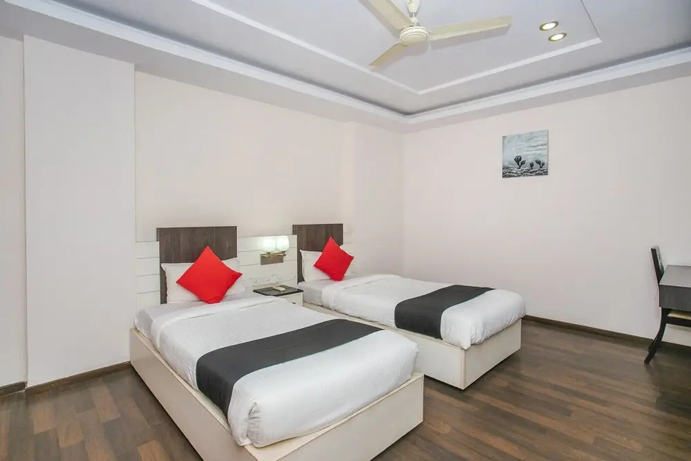 Hotel Comforts Suites