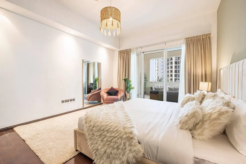 Palm Jumeirah - 2br - New Furnished - Next To Mall