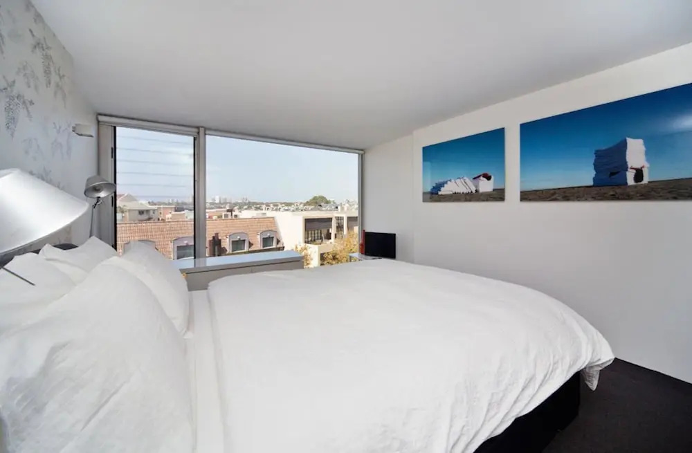 TT606 Sydney 2BR Huge Balcony