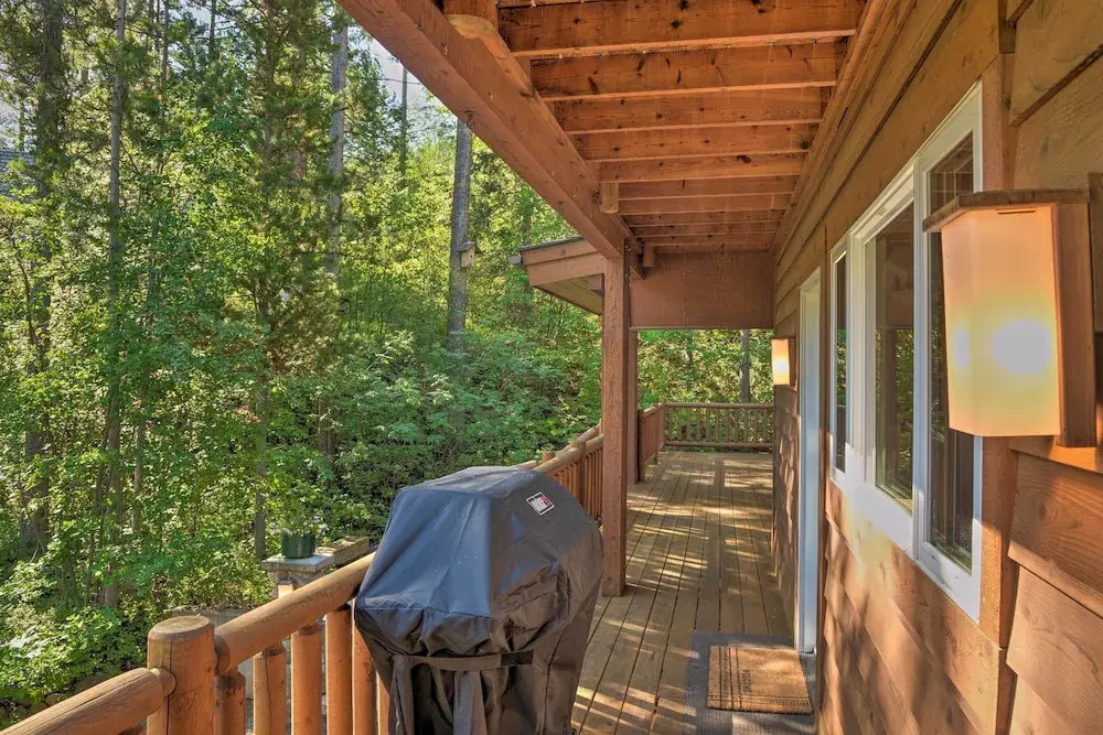 'wild Huckleberry Cabin' in Alpine: Fire Pit, Deck