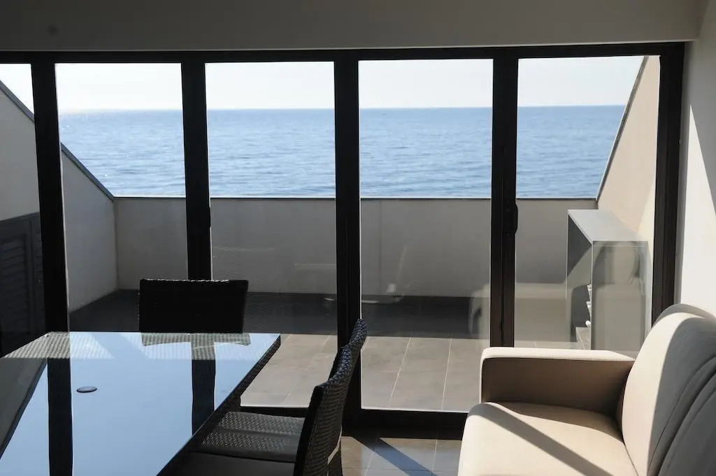 The Roof On The Sea