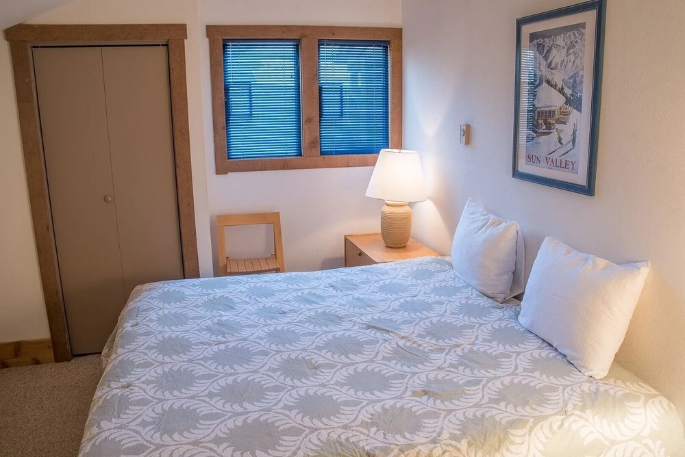 Greyhawk 26 - 2 Br Condo