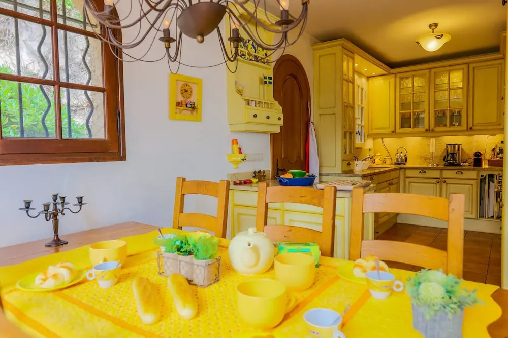 Villa Theoule VI2003 by Riviera Holiday Homes