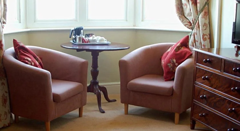 Choughs Nest Hotel