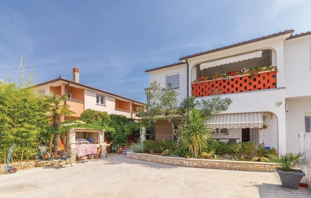 Awesome Home in Fazana With Wifi and 1 Bedrooms