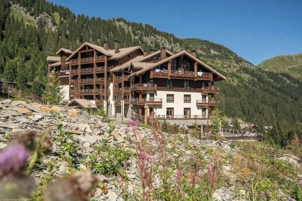 Retreat With Spa Access