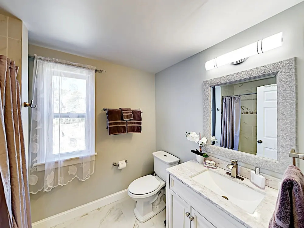 Phinneys - 4 Br Home
