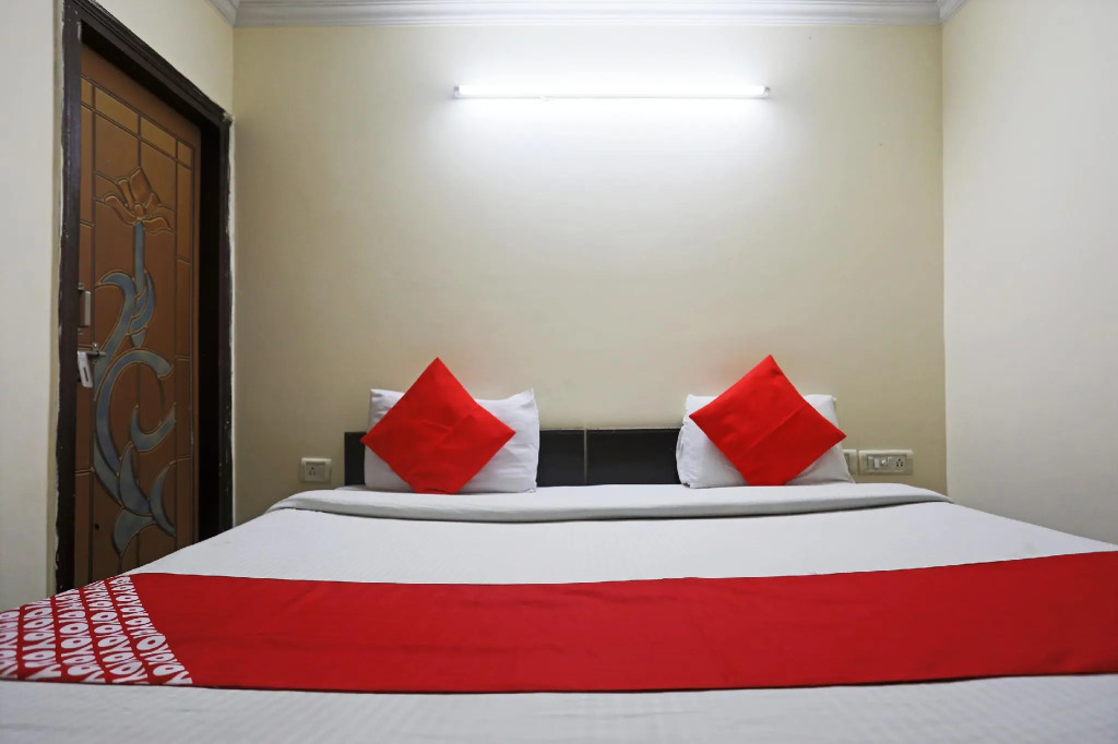 OYO 60528 Hotel Marina Prime