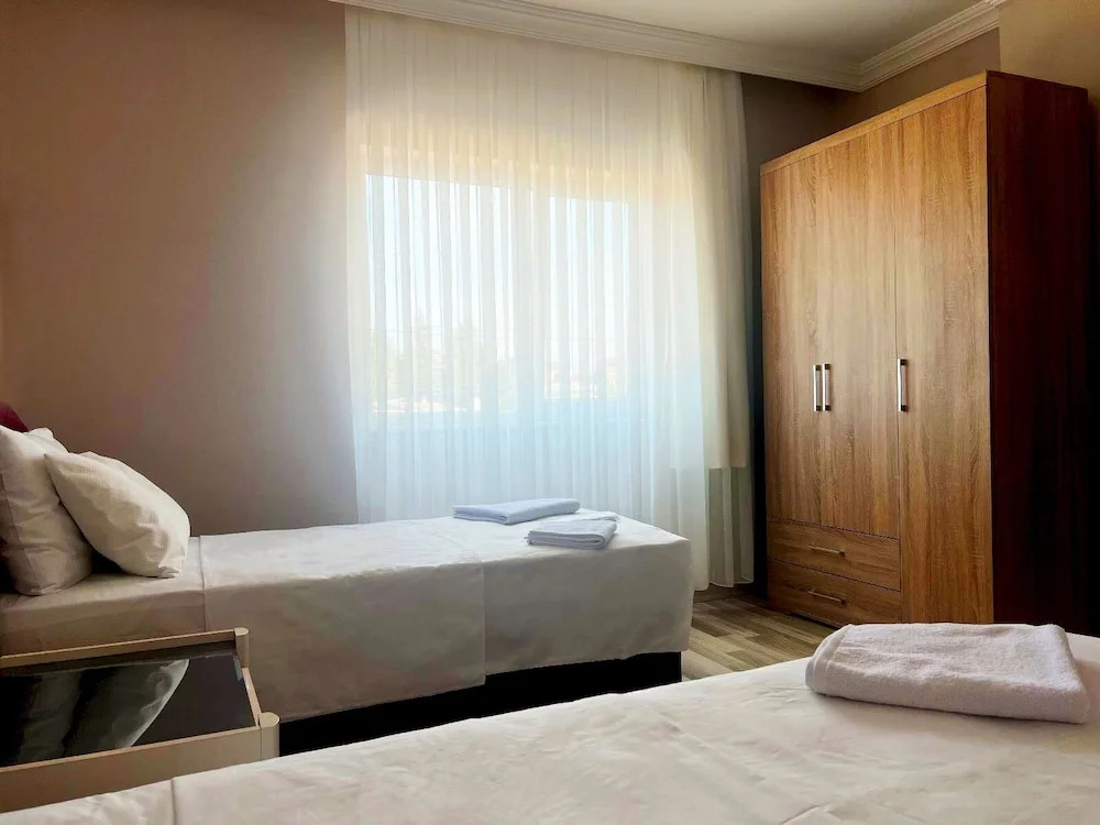 Seabird Suite Apart Hotel