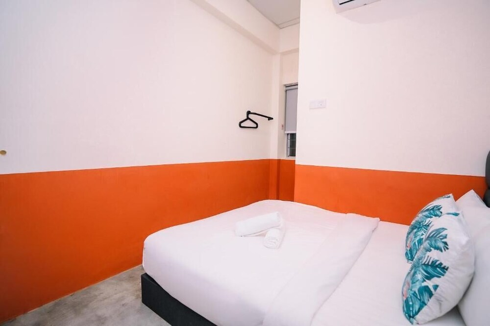 Swing & Pillows - 75 Chulia St, Georgetown Penang