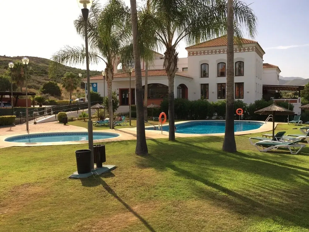Beautiful 2-bed/ Bathrooms Estepona Apartment