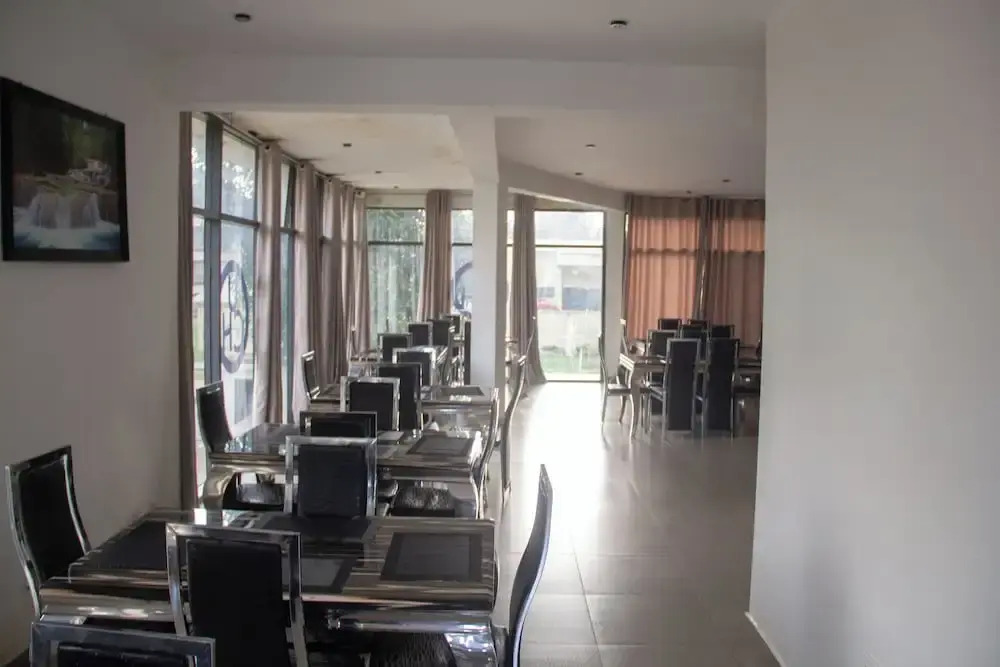 Uranium Continental Hotel - UCH
