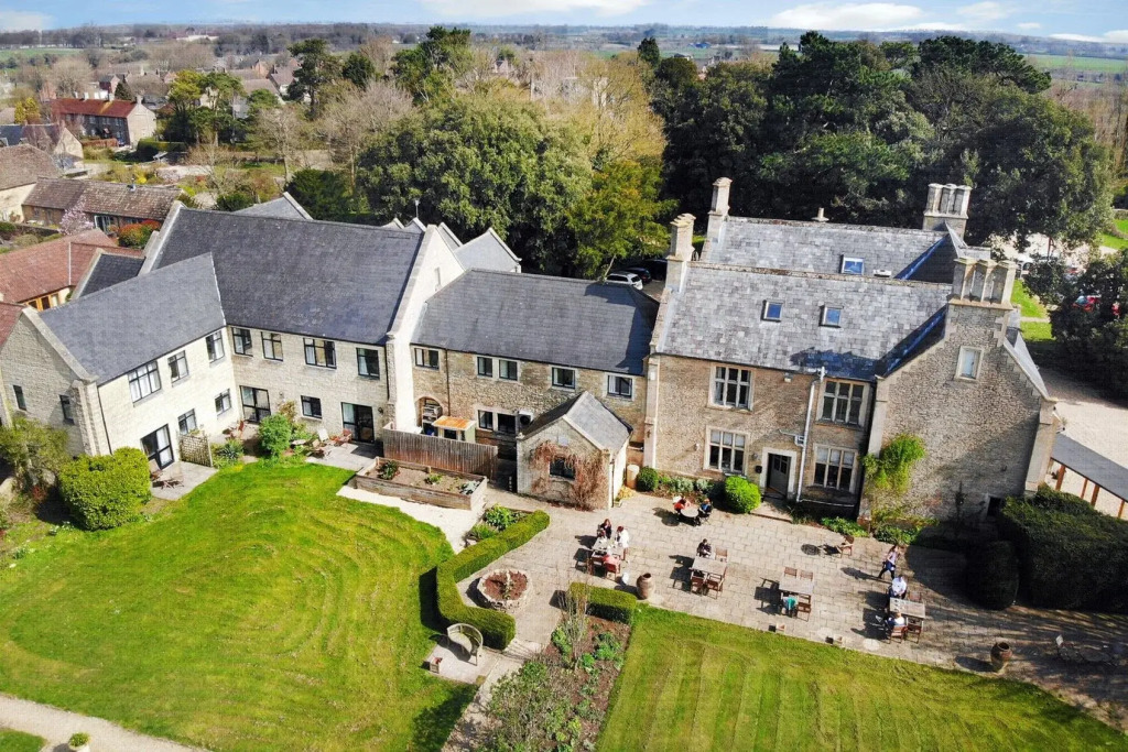 Stanton Manor Hotel
