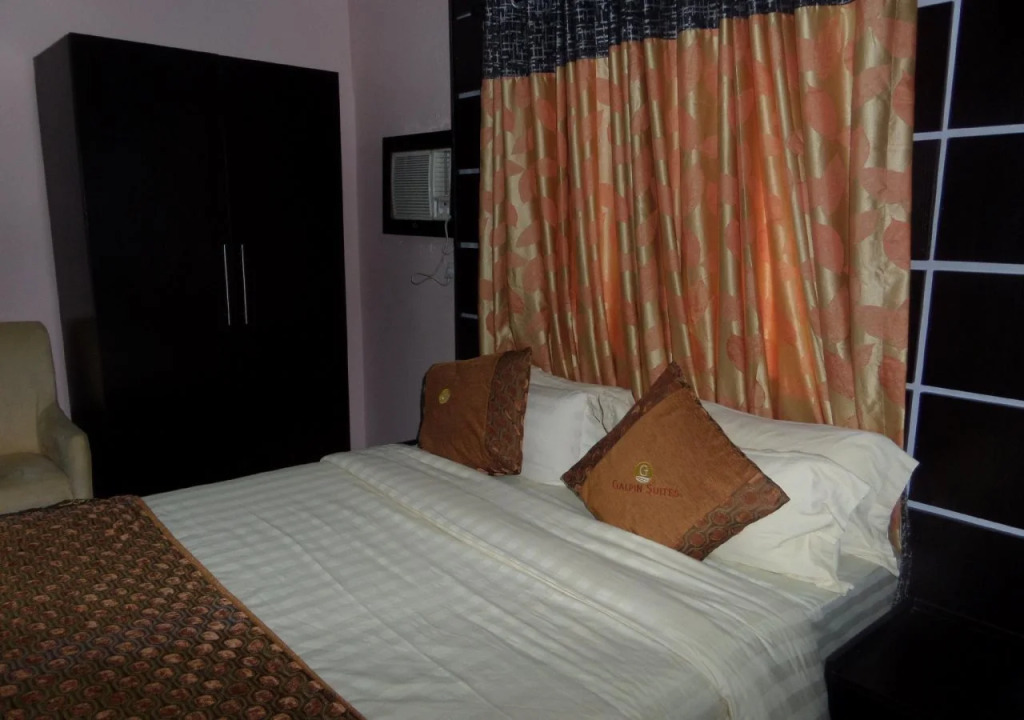 Galpin Suites Hotel