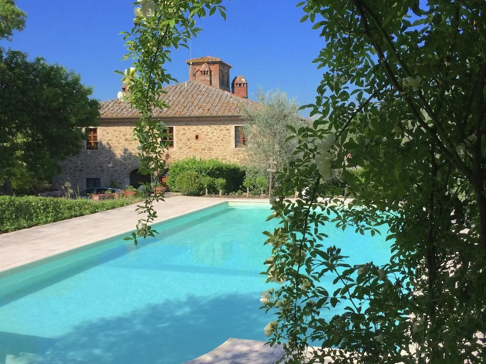 Farmhouse in Rapolano-terme With Swimming Pool, Garden, BBQ
