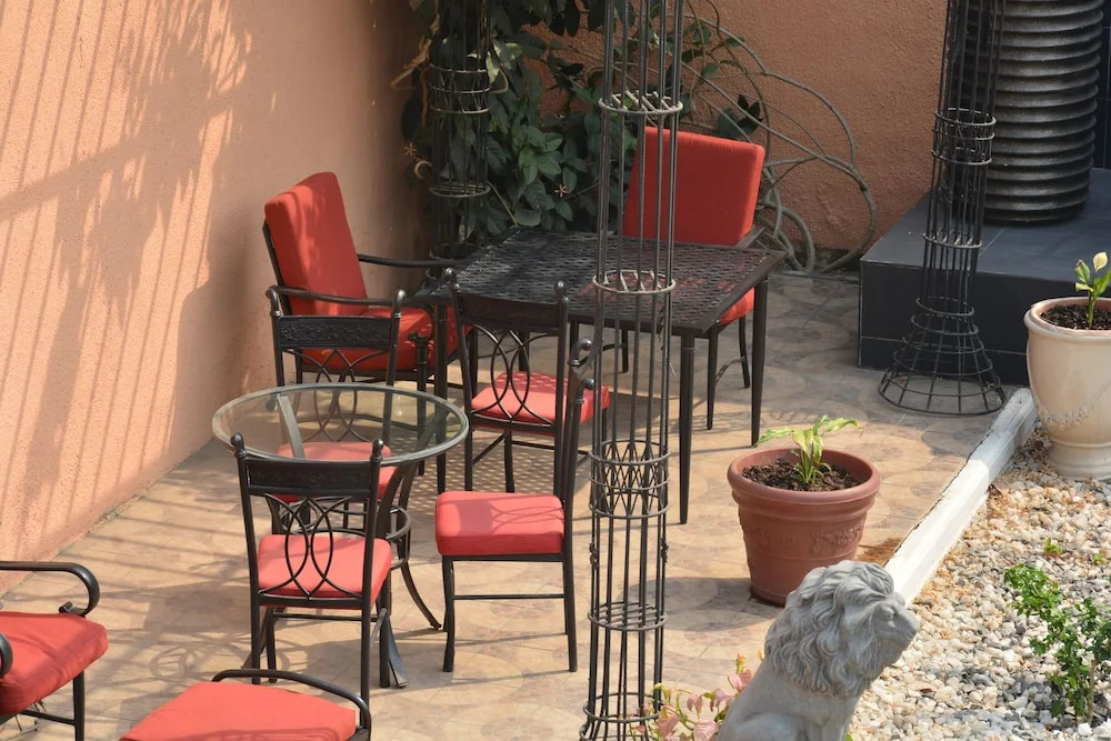 Aishar Residence