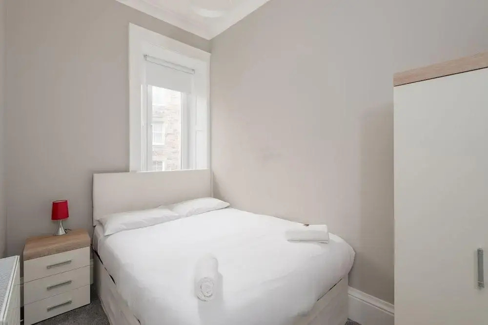 Silver Lining Apartment near Holyrood