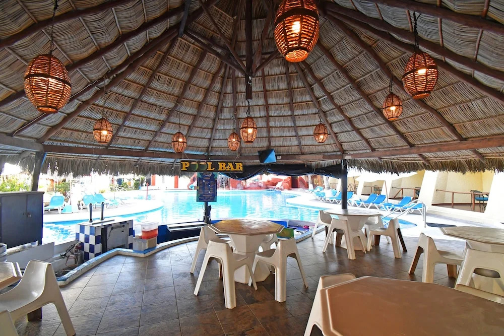 La Quinta Gran Bahía, Cuastecomates - Todo Incluido