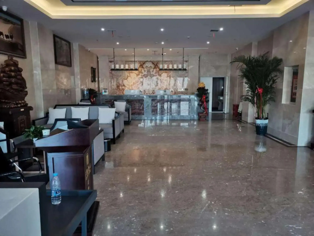 Hetian Huaya Hotel