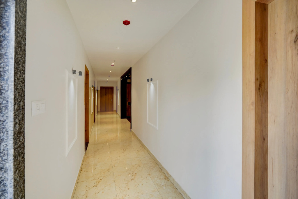 Super Townhouse Oak Banaras Central Railway Junction Formerly Sri Hari Inn