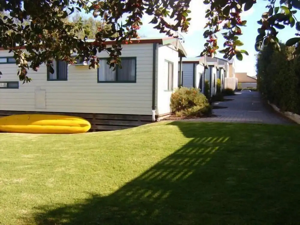 Inverloch Cabins & Apartments