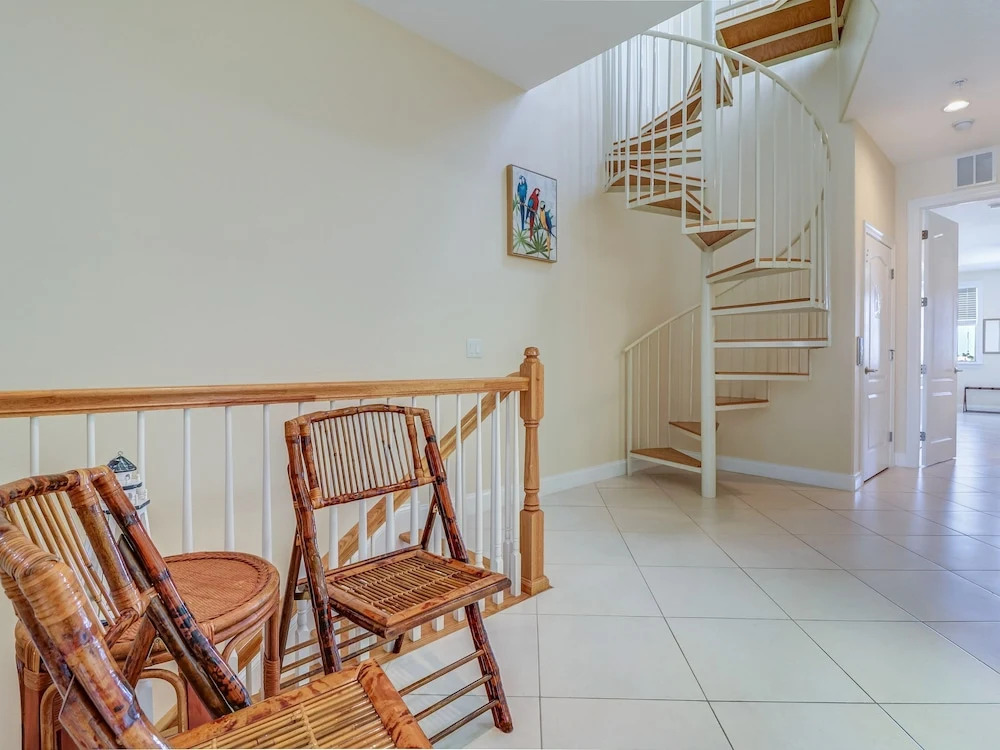 140 Brightwater Dr House - 3 Br townhouse by RedAwning