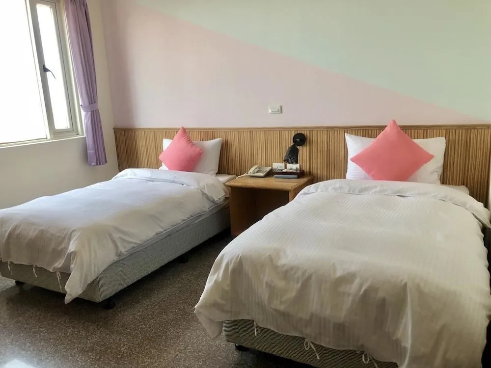Holiday Hotel