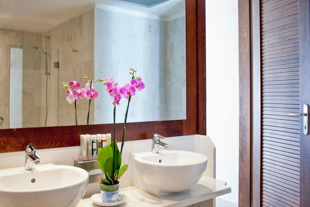 Kontokali Bay Resort & Spa