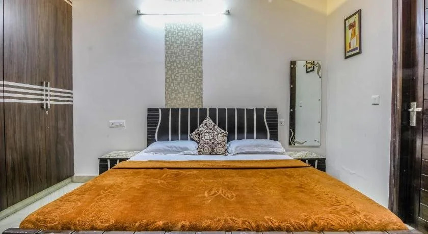 Stay Royal Bed & Breakfast